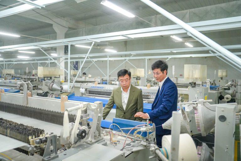 Doanh nghiệp đồng loạt ra quân sản xuất