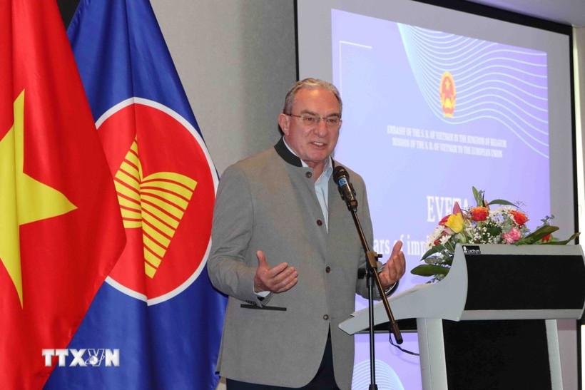 bai-1-hiep-dinh-thuong-mai-tu-do-evfta-tuyen-cao-toc-ket-noi-viet-nam-eu