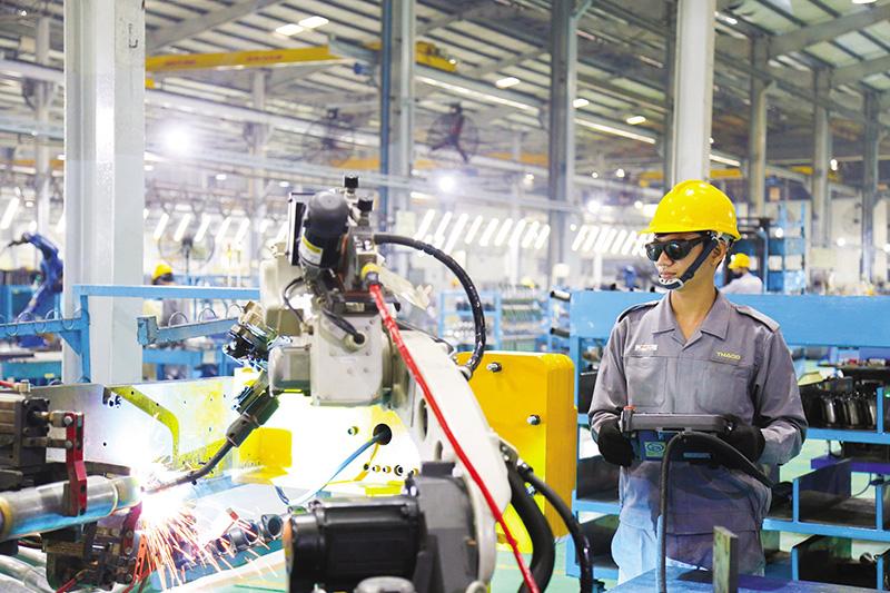 Tiếp tục khơi thông nguồn lực thể chế để tăng trưởng 2 con số