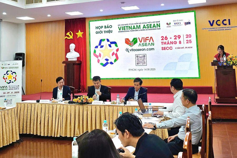 nganh-go-khoi-sac-vifa-asean-2025-ky-vong-mo-ra-cac-thi-truong-xuat-khau-moi