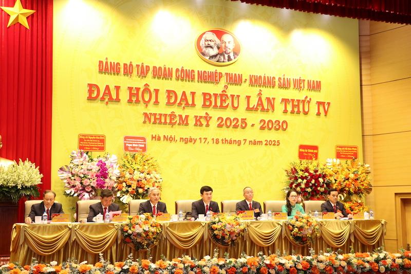 Xây dựng TKV thành Tập đoàn kinh tế nhà nước lớn mạnh, phát triển nhanh, bền vững