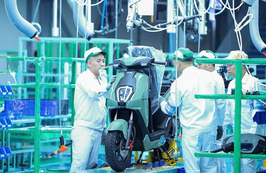 co-hoi-de-viet-nam-nang-cap-vi-tri-trong-chuoi-gia-tri-toan-cau