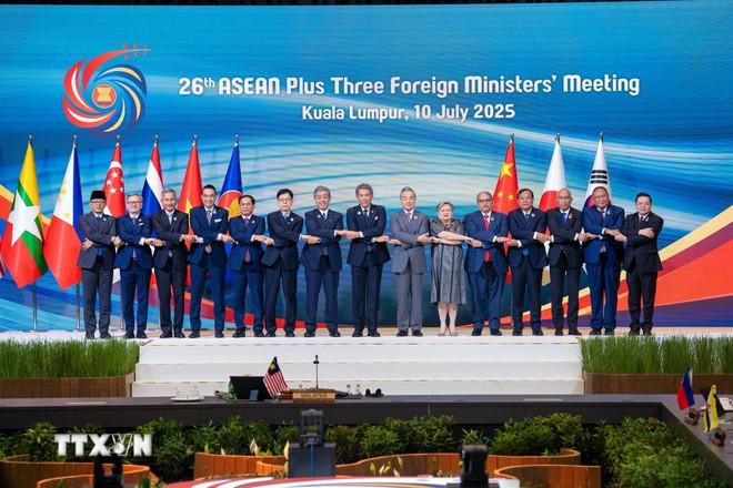 hoi-nghi-amm-58-asean3-cam-ket-hoi-nhap-kinh-te-va-cai-cach-wto
