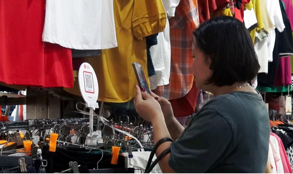 Giá trị giao dịch không dùng tiền mặt gấp 28 lần GDP