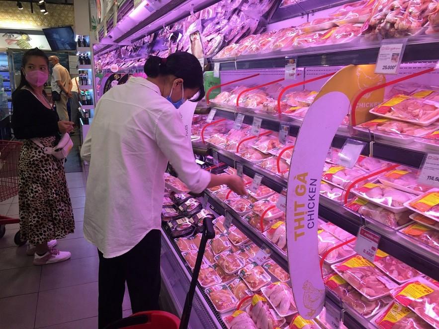 standard-chartered-du-bao-ap-luc-lam-phat-cua-viet-nam-gia-tang