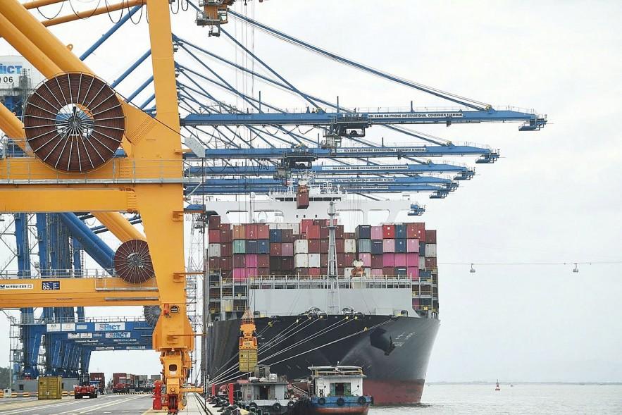 Xung đột Trung Đông: Xuất khẩu đối mặt thách thức trước "cú sốc" năng lượng và logistics