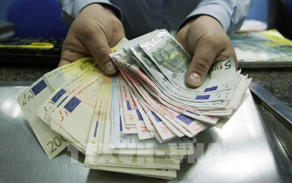 ecb-muc-tieu-lam-phat-2-trong-tam-tay