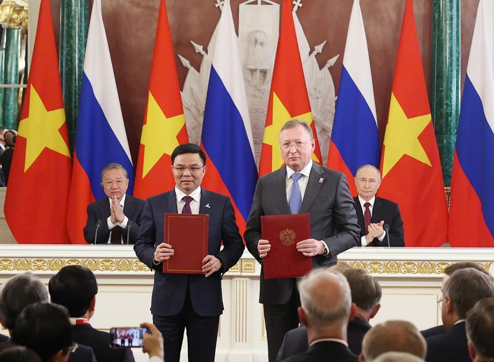 “Mỗi tháng vận hành một công trình mới”, Petrovietnam duy trì đà tăng trưởng