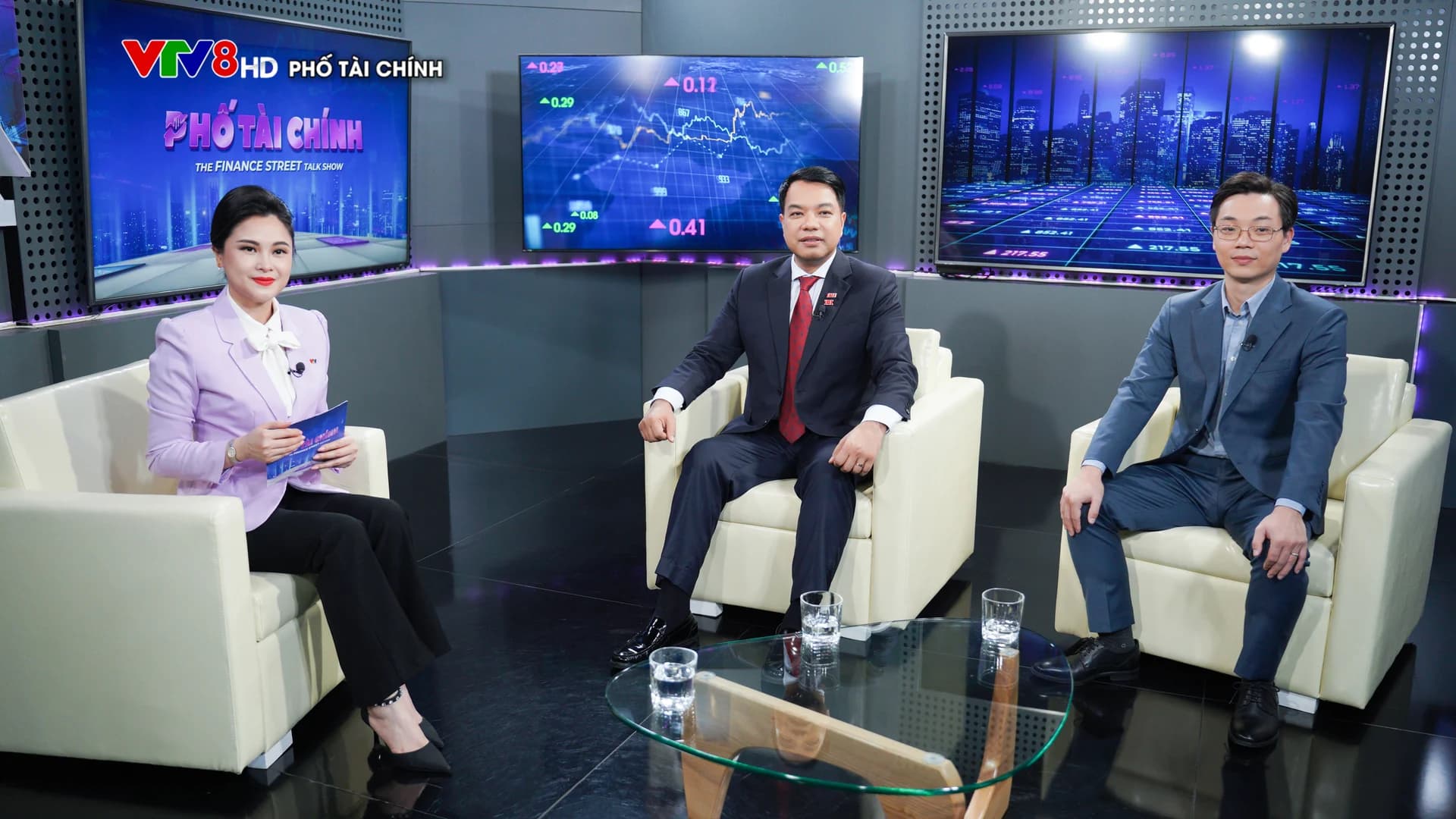 toan-cau-bat-on-doanh-nghiep-mong-lai-suat-giu-o-muc-hop-ly