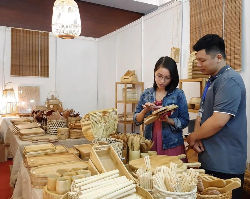 Đẩy mạnh kết nối nguyên liệu, tạo đầu ra bền vững ngành hàng thủ công mỹ nghệ