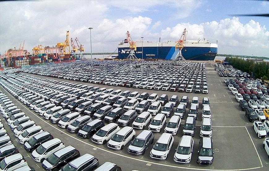 Ô tô nhập khẩu tăng mạnh, hơn 43% so với cùng kỳ