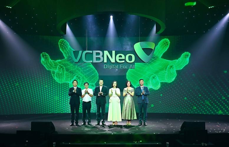 VCBNeo công bố thương hiệu mới và ứng dụng ngân hàng số NeoOne
