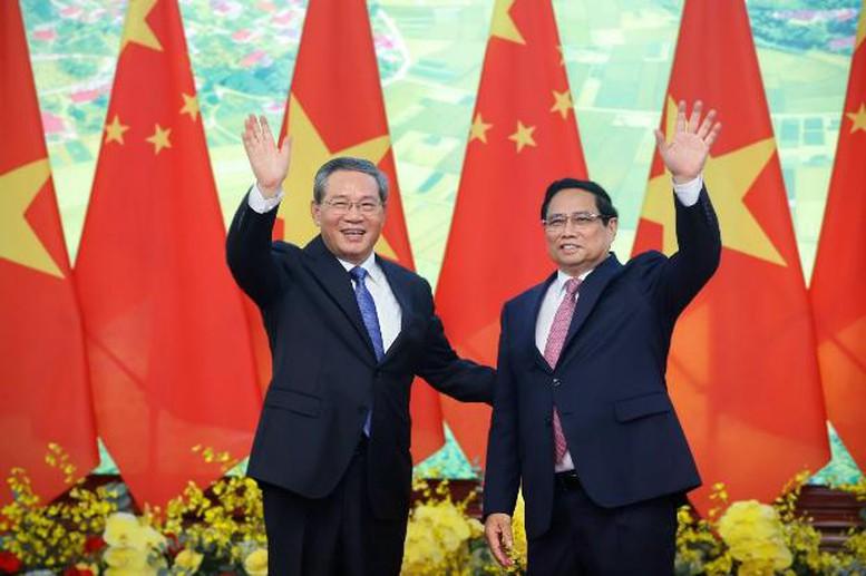 dai-su-trung-quoc-ha-vi-tinh-chat-dac-biet-vua-la-dong-chi-vua-la-anh-em-giua-viet-nam-va-trung-quoc