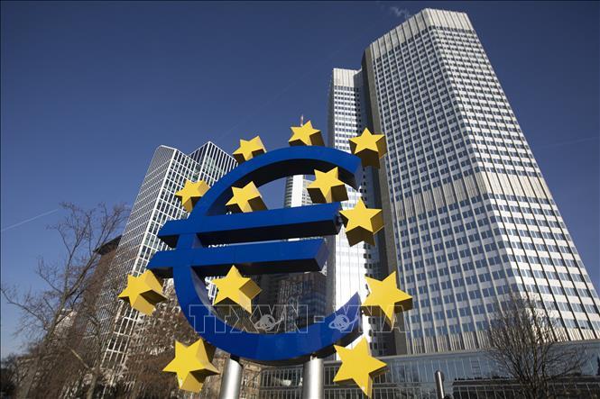 ecb-cat-giam-lai-suat