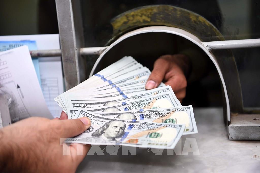 dong-usd-khoi-dau-tuan-moi-day-than-trong
