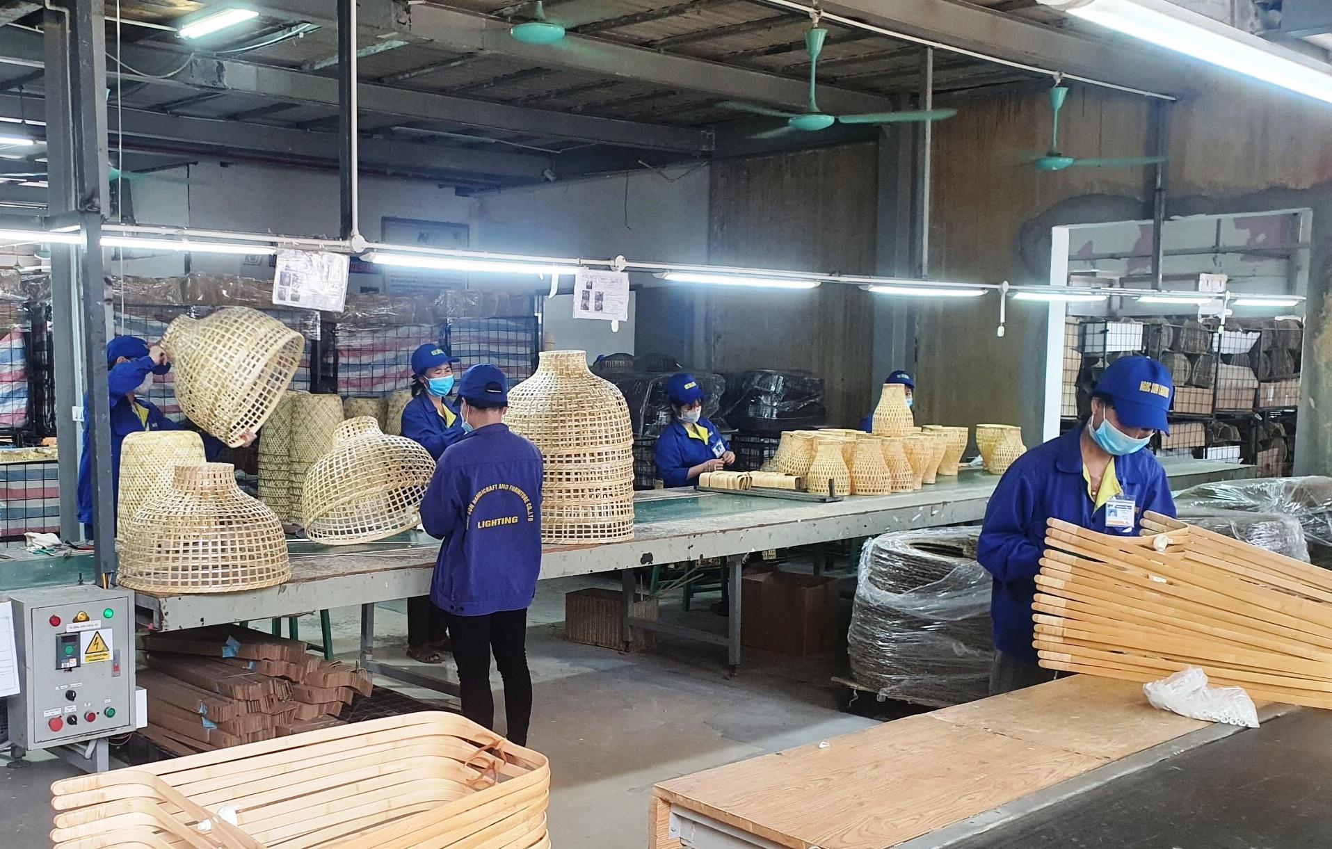 Doanh nghiệp 'khát' vốn, quỹ hỗ trợ yếu và kém hiệu quả