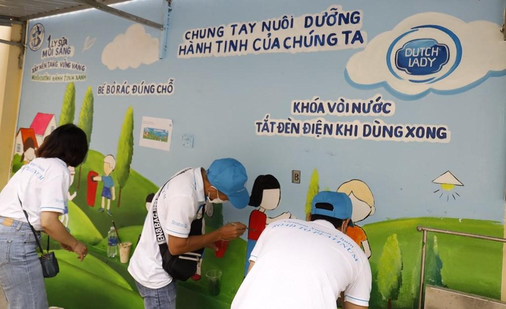 FrieslandCampina Hà Nam nhận Bằng công nhận “Vì Môi trường Xanh Quốc gia 2024”