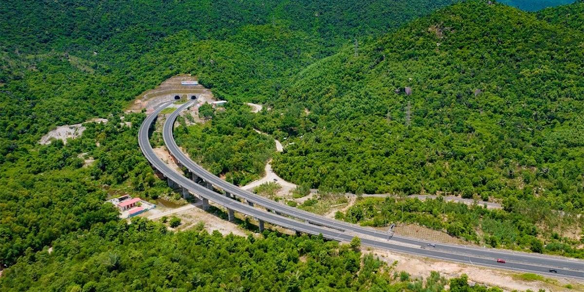 Mục tiêu tăng trưởng 8%: Đừng chỉ trông chờ vào đầu tư công