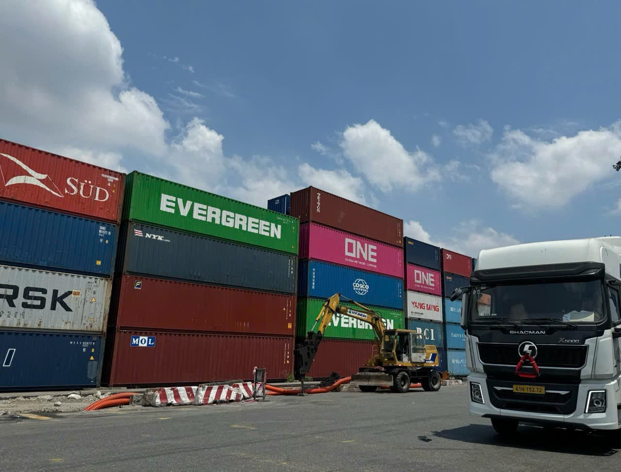 Cước vận tải tăng sốc, doanh nghiệp Việt tối ưu chuỗi cung ứng để giữ đơn hàng