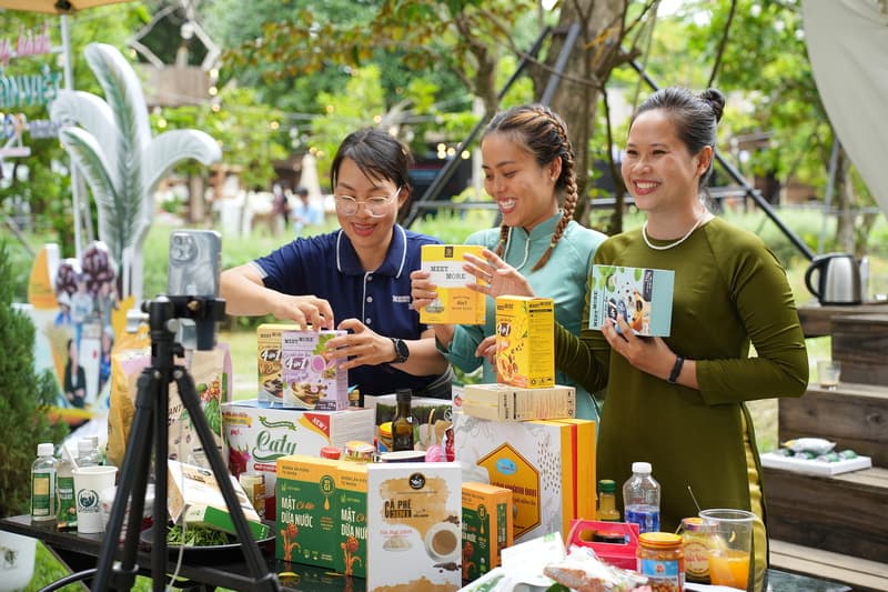 siet-quan-ly-nen-tang-so-han-che-canh-tranh-khong-lanh-manh