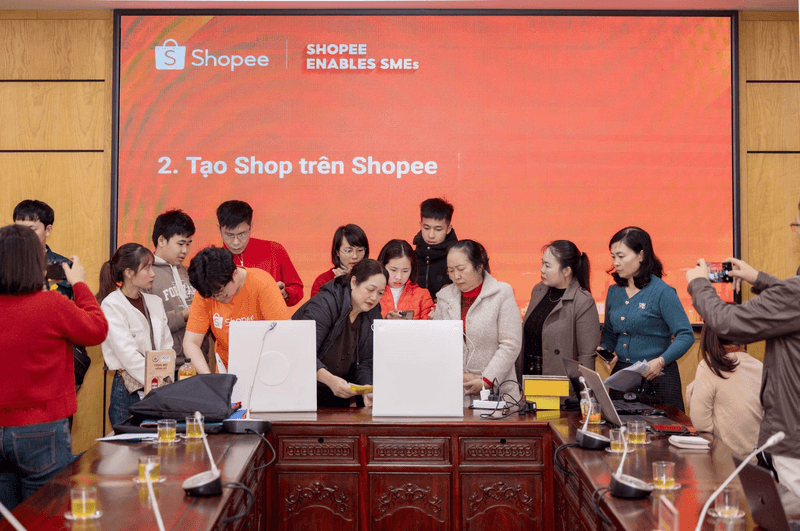 Shopee đẩy mạnh hỗ trợ SMEs Việt tăng trưởng trong kỷ nguyên mới của thương mại điện tử