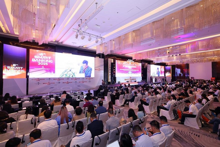 ngan-hang-so-tang-toc-mang-luoi-phong-giao-dich-truyen-thong-co-hep-manh