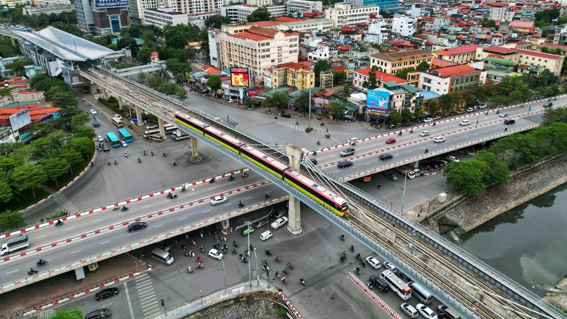 ap-luc-tieu-tien-2025-dot-pha-co-che-de-giai-ngan-800000-ty-dong