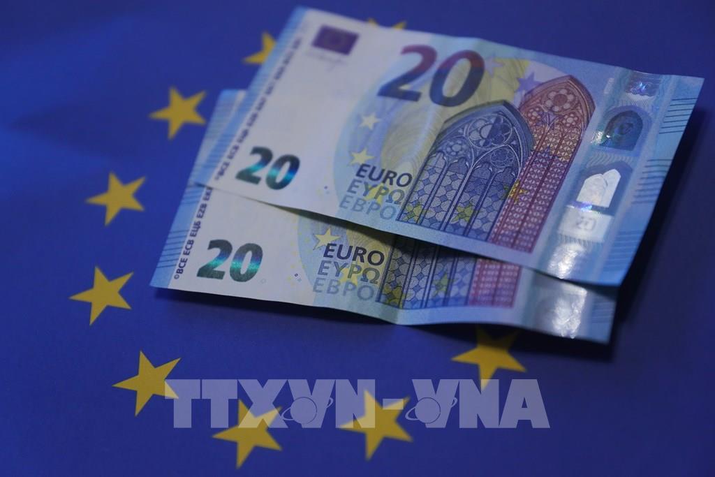 ecb-giu-nguyen-lai-suat