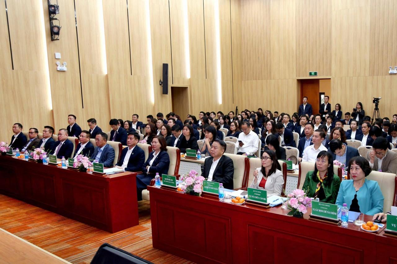 thi-truong-chung-khoan-viet-nam-nam-2025-tao-nen-tang-cho-giai-doan-phat-trien-moi