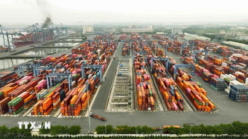 Ngành logistics kịp thời thích ứng với luật chơi mới