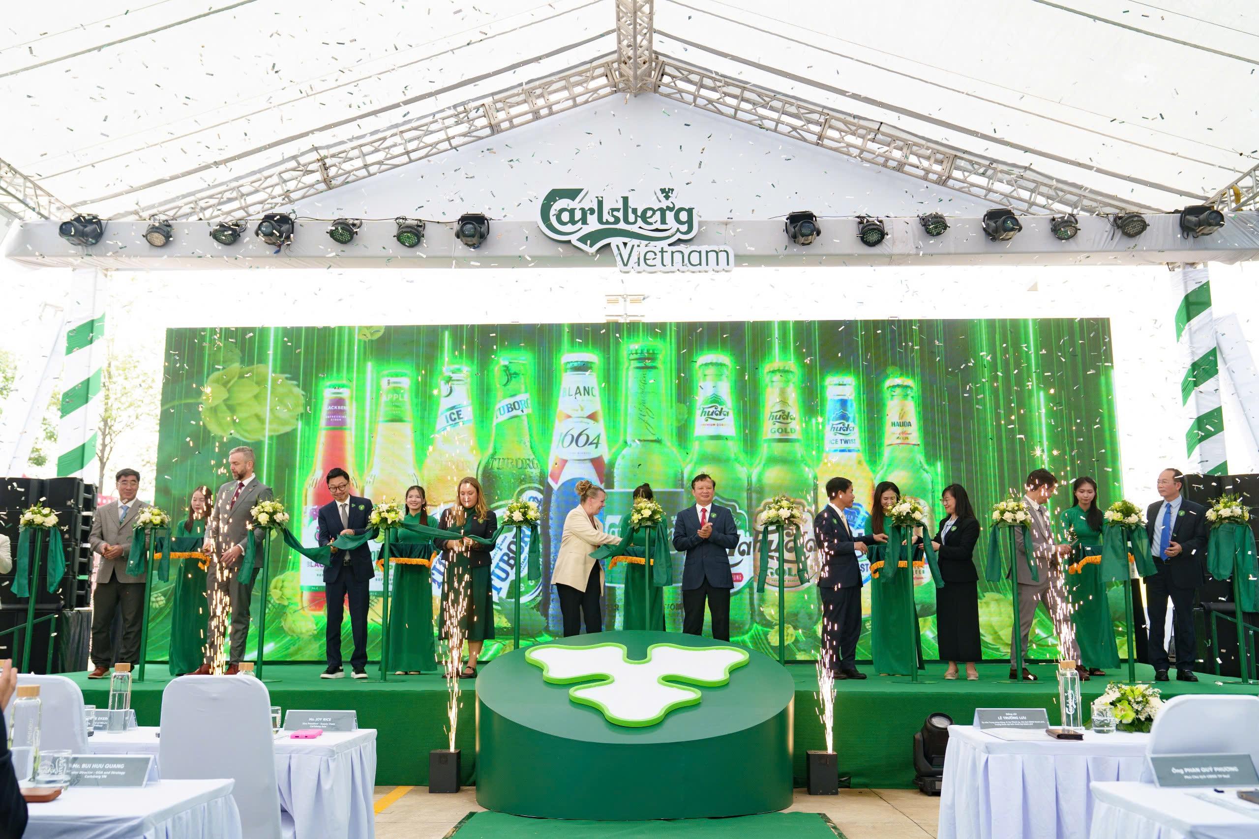 nha-may-co-cong-suat-san-xuat-bia-lon-nhat-carlsberg-chau-a-viet-tiep-cau-chuyen-xanh-tai-viet-nam
