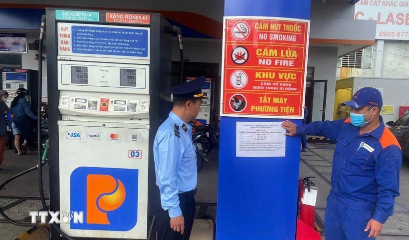 bo-cong-thuong-tang-cuong-kiem-tra-giam-sat-viec-bao-dam-nguon-cung-xang-dau