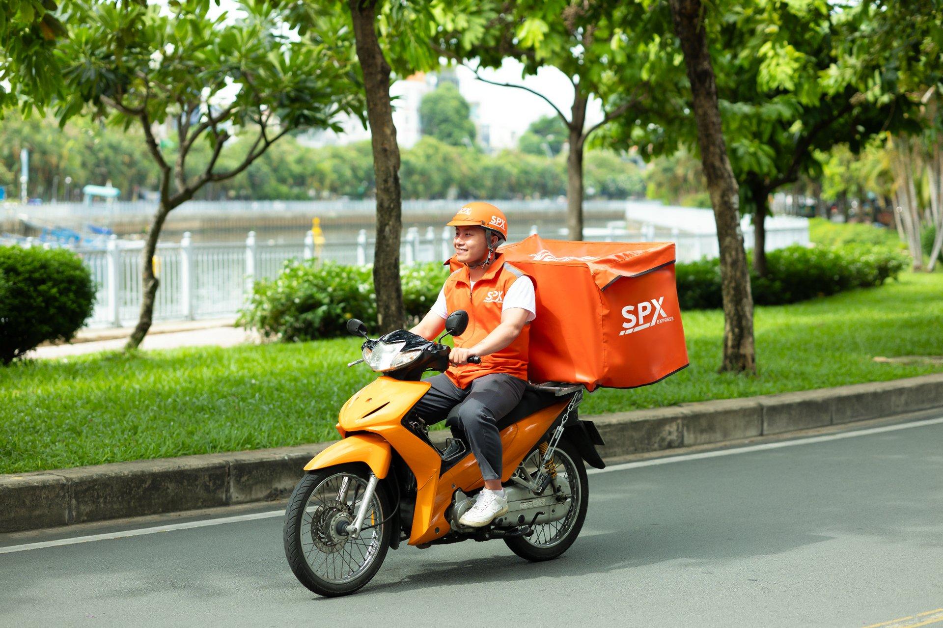 san-online-lien-tuc-bi-phat-vi-vi-pham-quy-dinh-va-tran-lan-hang-gia