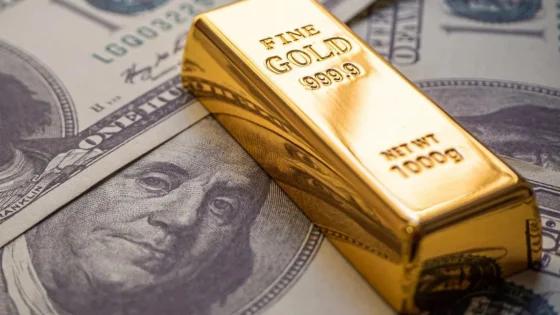 Giá vàng 'lao dốc' do USD mạnh lên