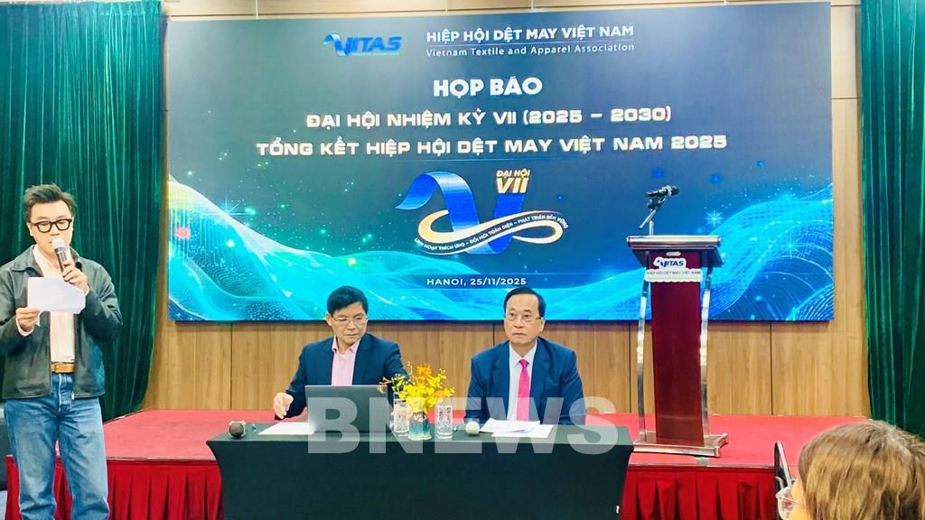xuat-khau-det-may-viet-nam-nam-2025-uoc-dat-46-ty-usd-tang-56