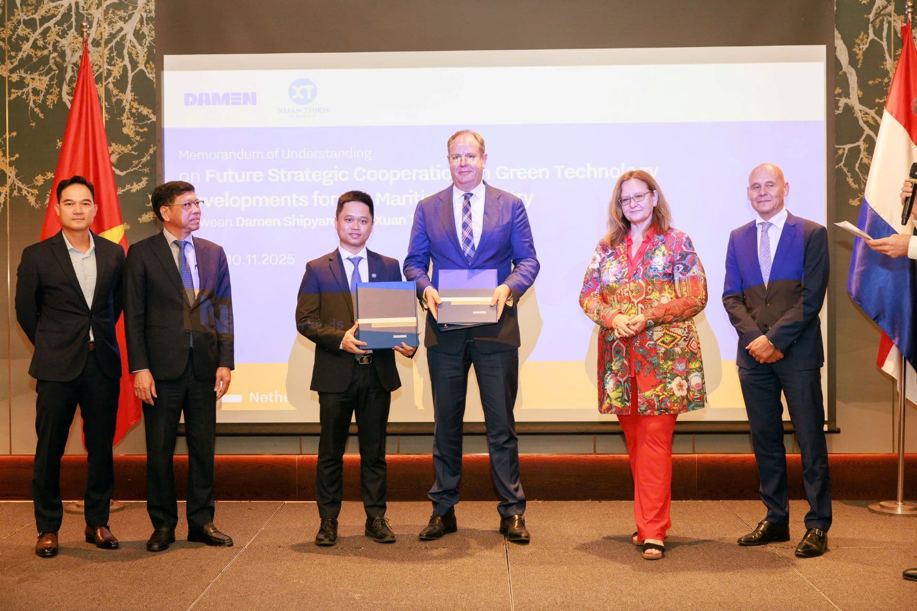 xuan-thien-bat-tay-damen-ha-lan-phat-trien-nha-may-dong-tau-va-cang-bien-xanh-tai-viet-nam