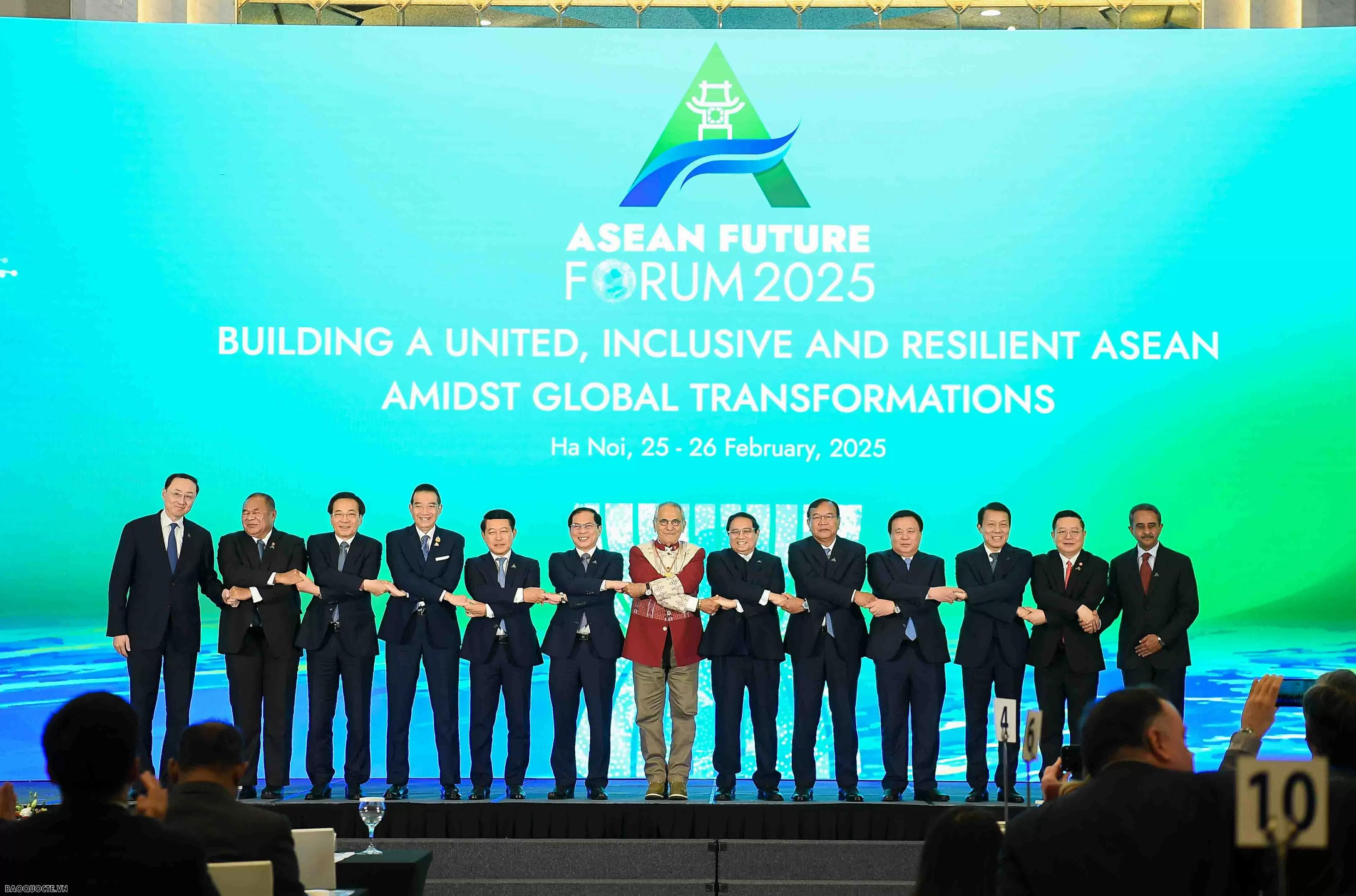thu-tuong-pham-minh-chinh-dan-tuc-ngu-viet-nam-de-noi-tinh-than-doan-ket-asean
