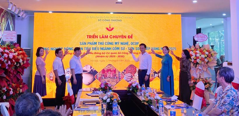 trien-lam-chuyen-de-gom-su-son-son-thep-vang-nam-2025-mo-rong-co-hoi-hop-tac
