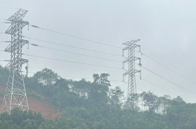 Đóng điện dự án chào mừng Đại hội Đảng toàn quốc lần thứ XIV