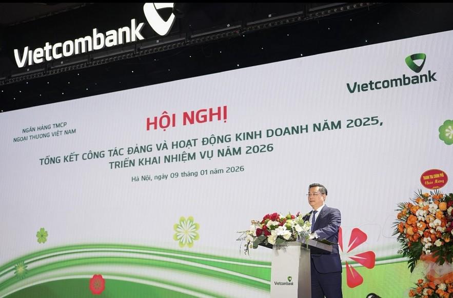 vietcombank-nam-2025-ban-linh-ngan-hang-tru-cot-trong-chu-ky-vuot-len-thach-thuc-de-kien-tao-cho-phat-trien