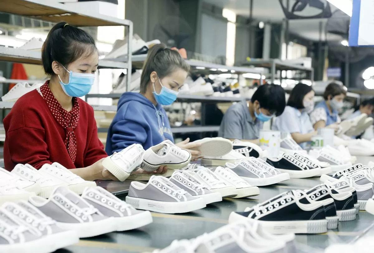 doanh-nghiep-nho-va-vua-vuot-kho-tren-thi-truong-quoc-te