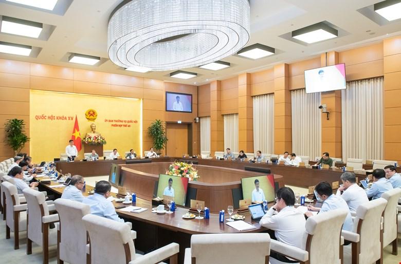 uy-ban-thuong-vu-quoc-hoi-xem-xet-co-che-dac-biet-phat-trien-he-thong-duong-sat