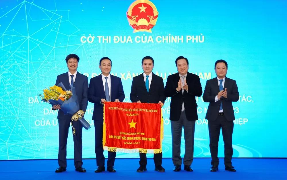 10-dau-an-cua-tap-doan-xang-dau-viet-nam-nam-2024