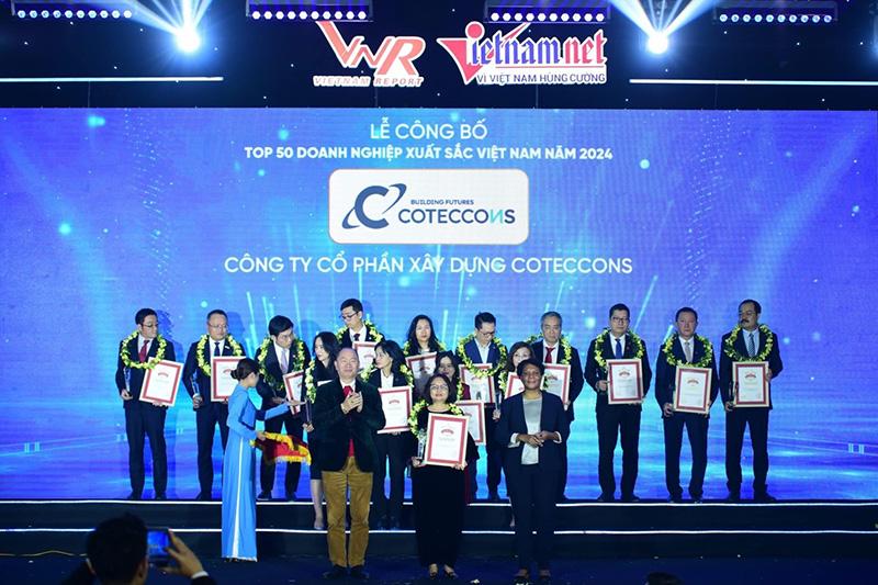 coteccons-vinh-du-don-nhan-danh-hieu-vnr-top-50-vietnam-the-best-bay-lan-lien-tiep