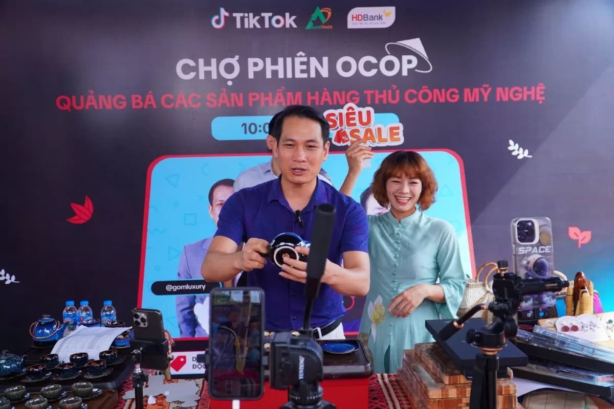 can-thiet-xay-dung-va-ban-hanh-luat-thuong-mai-dien-tu