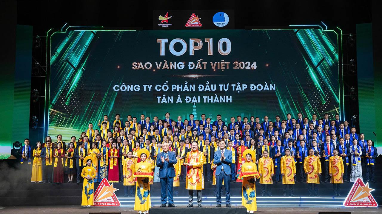 tan-a-dai-thanh-duoc-vinh-danh-top-10-sao-vang-dat-viet-nam-2024