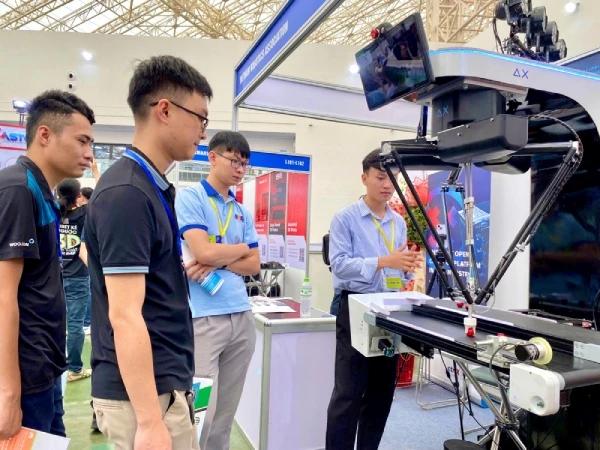 ha-noi-ho-tro-phap-ly-cho-doanh-nghiep-va-ho-kinh-doanh