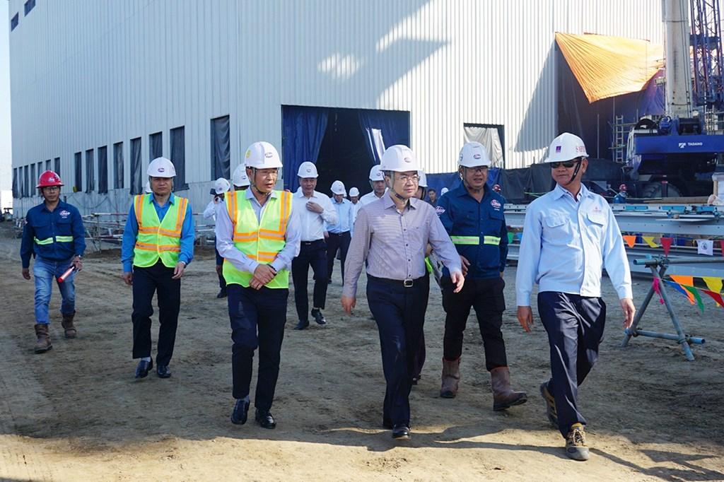 nha-thau-viet-chinh-phuc-nhung-dinh-cao-moi