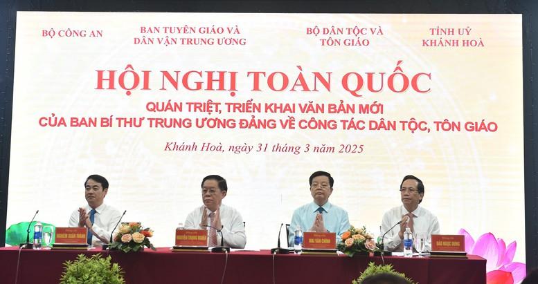 hoi-nghi-toan-quoc-quan-triet-trien-khai-mot-so-van-ban-moi-cua-ban-bi-thu-ve-cong-tac-dan-toc-ton-giao
