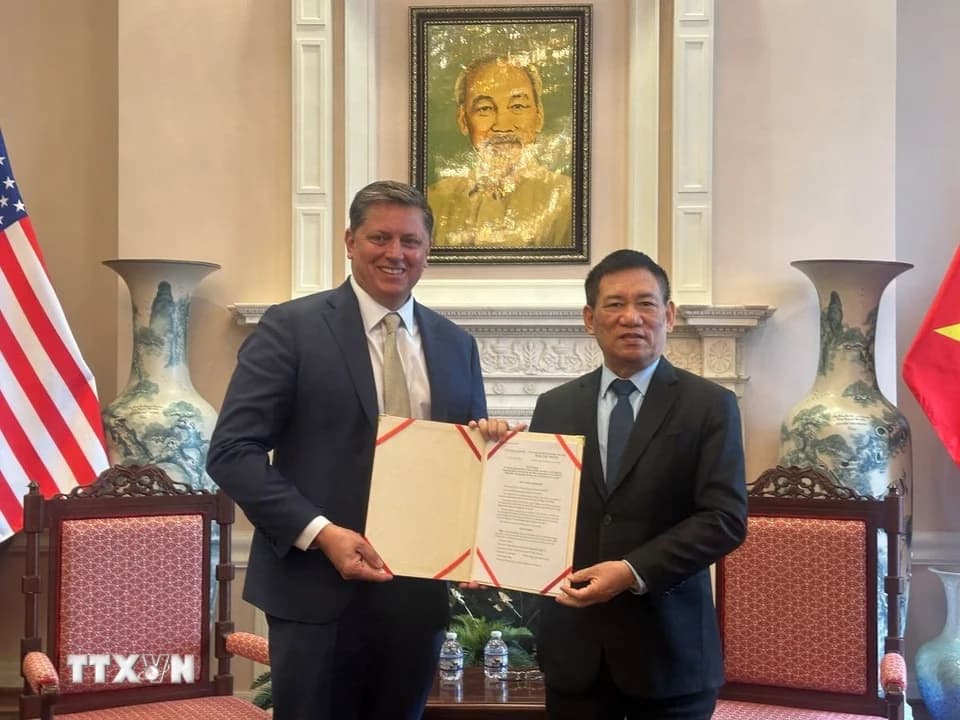 spacex-cua-ty-phu-elon-musk-duoc-cap-phep-hoat-dong-thi-diem-tai-viet-nam